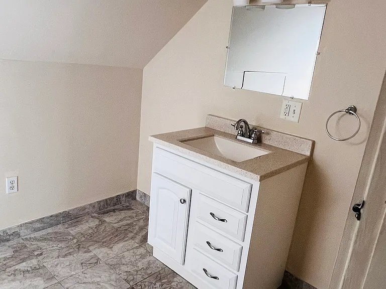 152 Main St — Photo 13
