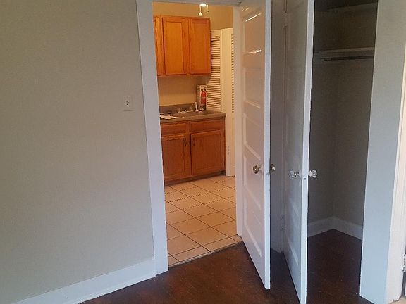 4th image of 8111 Green St #X