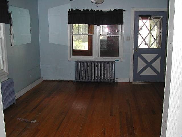 2nd image of 8 POPLAR Street