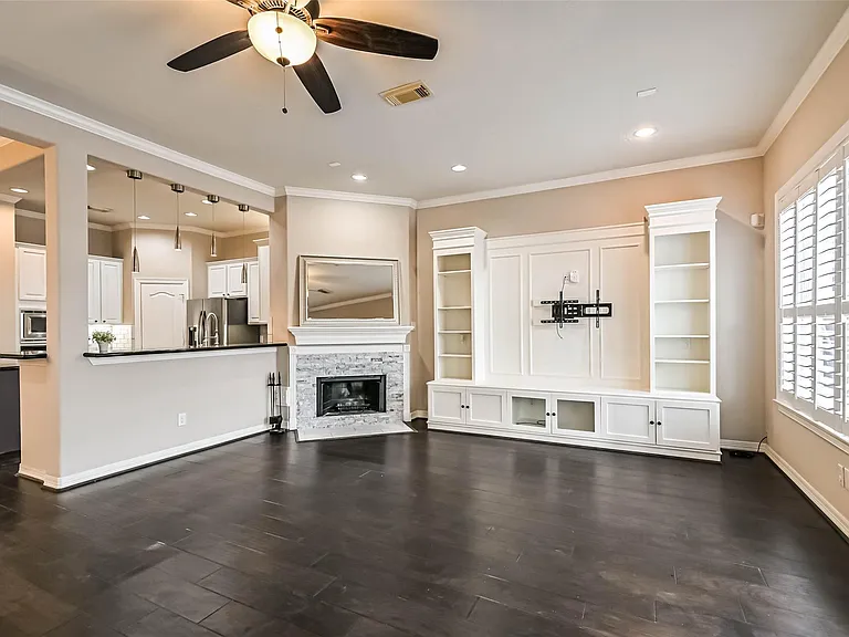 5453 Fairdale Ln — Photo 8
