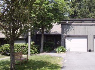 17 Oakford Gln, Clarks Summit, PA 18411