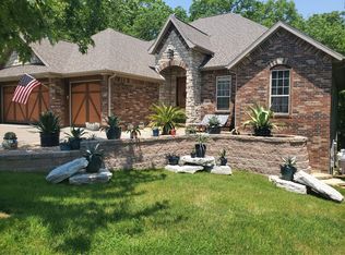 137 Millstone Ct, Branson, MO 65616