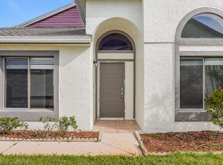 68 Lakepointe Cir, Kissimmee, FL 34743