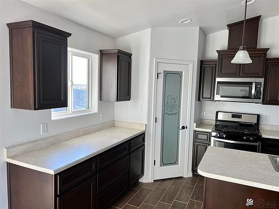 3rd image of 348 S Emmanuel Ave