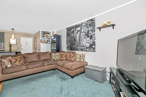 Sold by MJR Real Estate | media 30