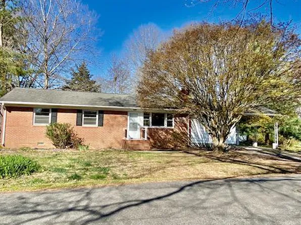6226 Townsend Dr, King George, VA 22485