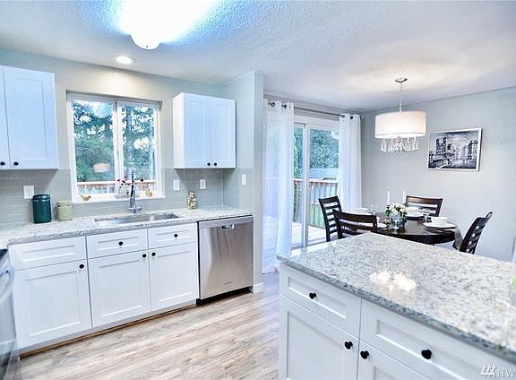 5th image of 10618 56th Ave NE