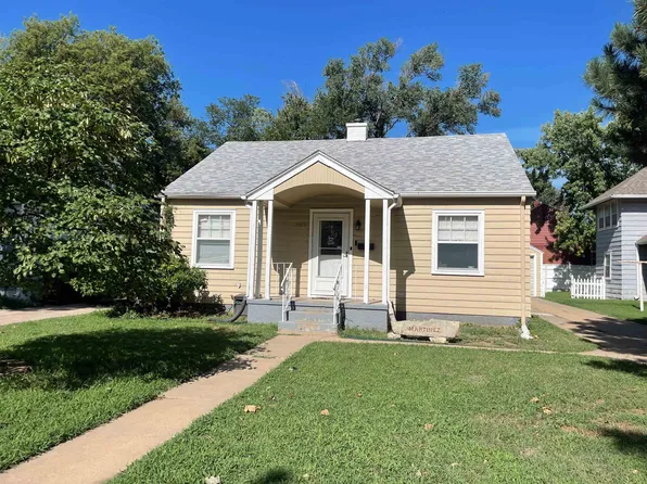 848 S 10th St, Salina, KS 67401