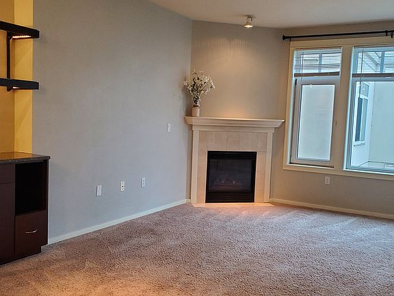 5th image of 109 2nd St S APT 523