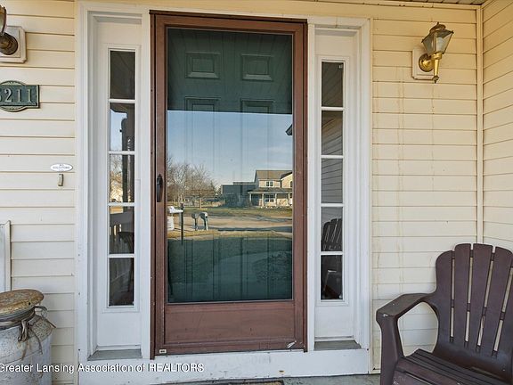 5th image of 5211 Otter Dr