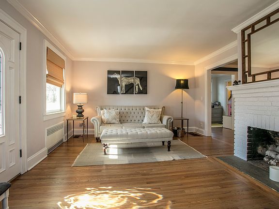 4th image of 37 Cooper Ln