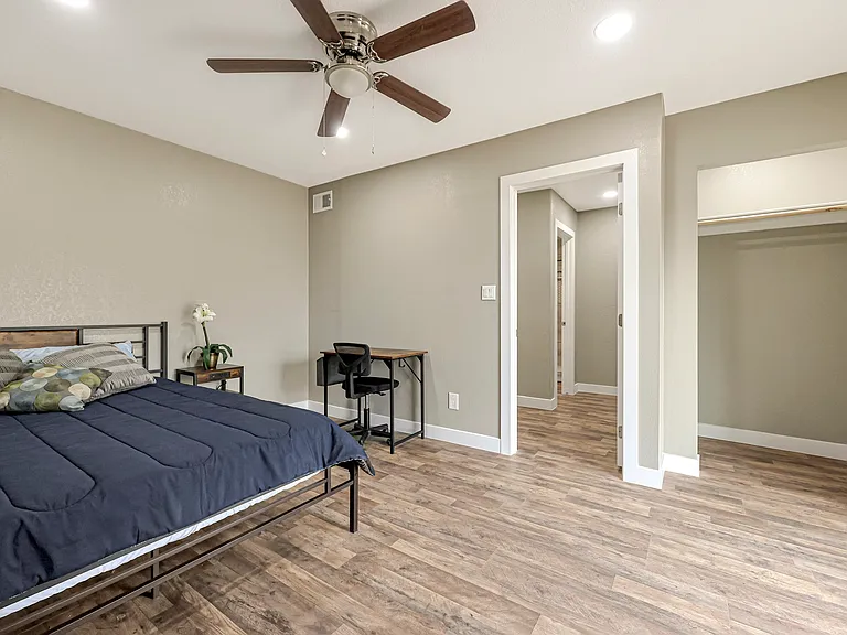 Bedroom 6 - View B
