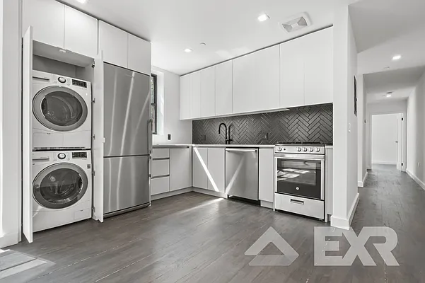 Rented by EXR | media 1