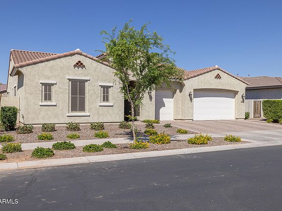 3rd image of 10706 E TRAVERTINE Avenue