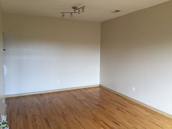 4th image of 5830 S Calumet Ave #3