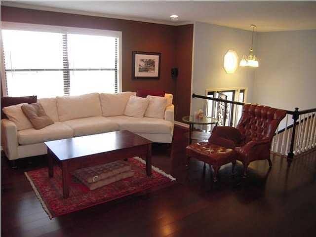 1st image of 102 Stoney Hill Ln