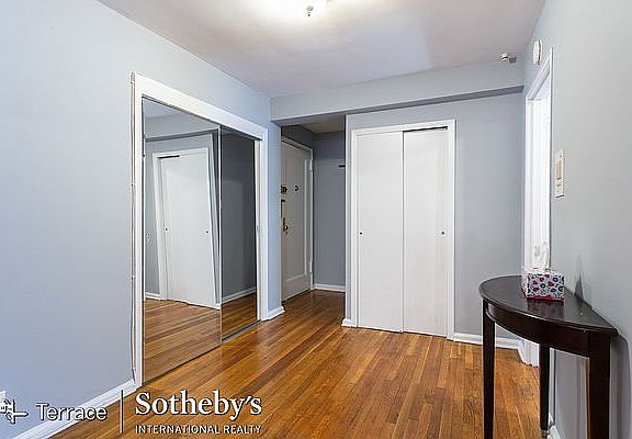 5th image of 11866 Metropolitan Ave APT 4J