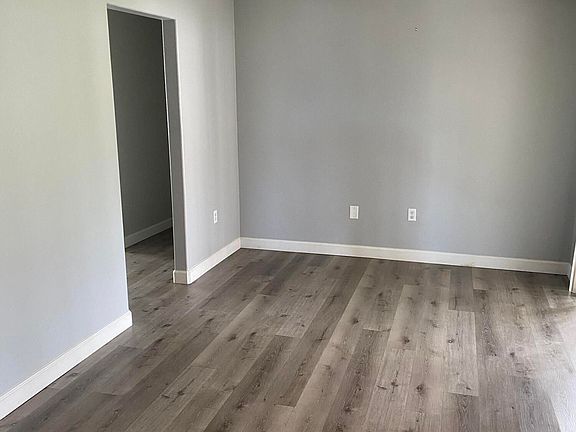 4th image of 604 Tupelo Dr