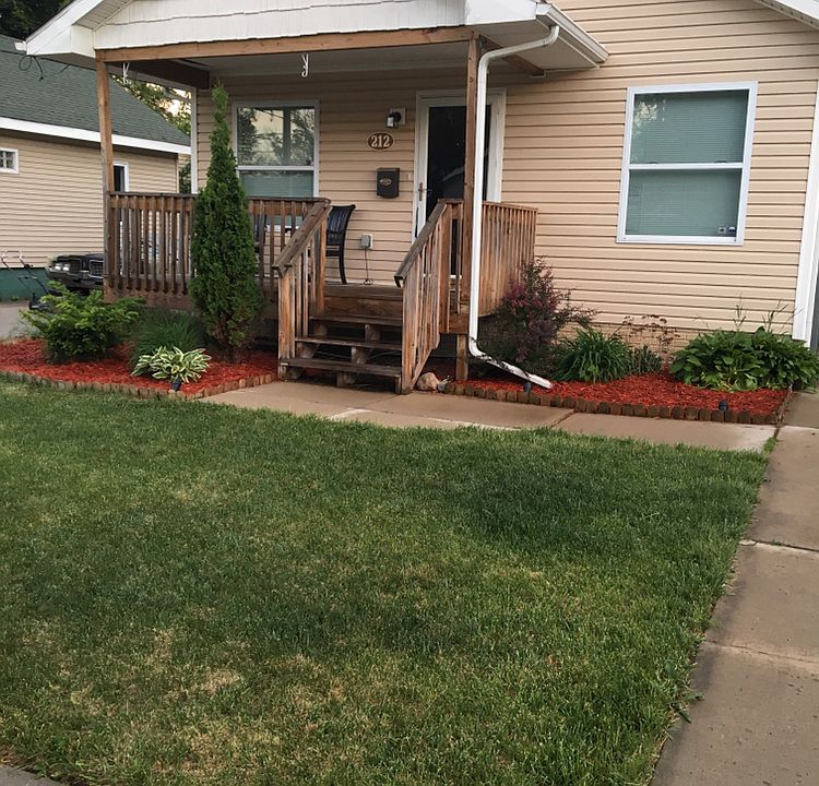 1st image of 212 E Wilson Ave