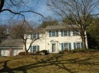 8213 W Gainsborough Ct, Potomac, MD 20854
