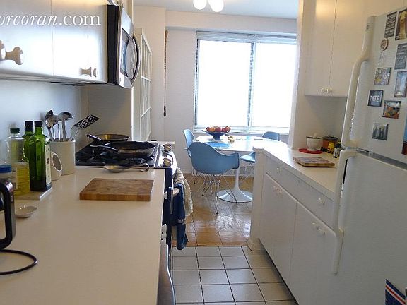 3rd image of 400 Central Park W APT 19J