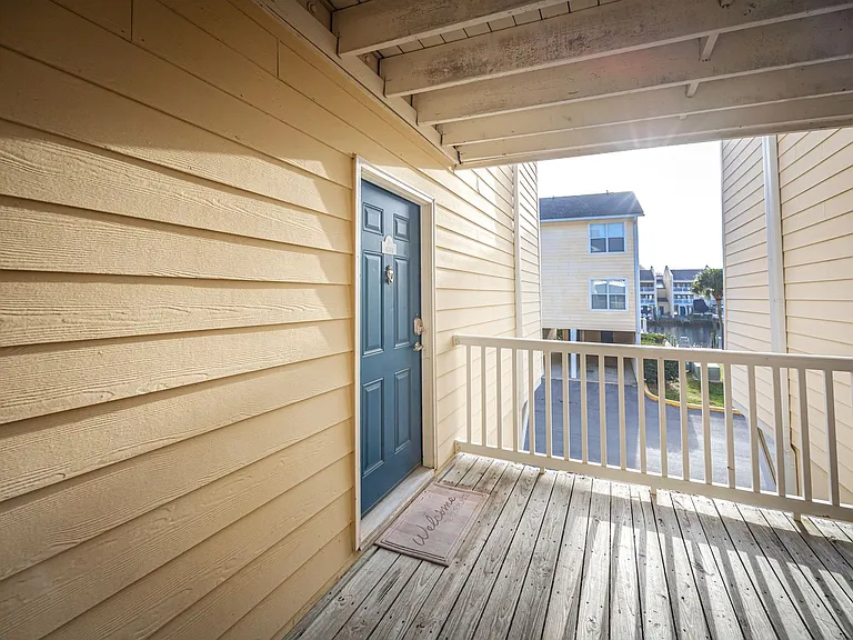 2421 Beachview Dr #G-13 — Photo 40