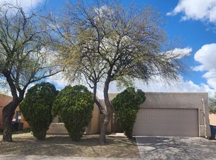 5556 S Swires Rd, Tucson, AZ 85746