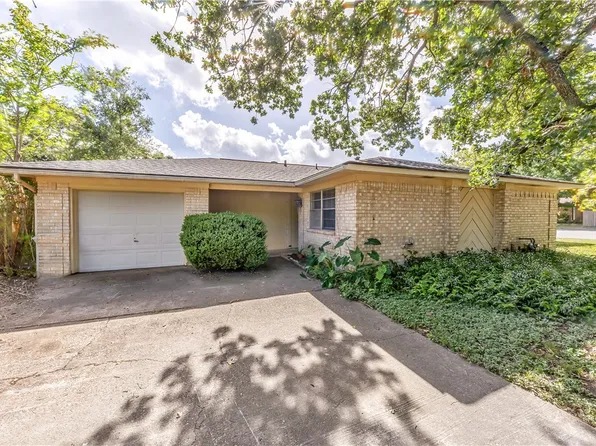 3021 Jennifer Dr, College Station, TX 77845