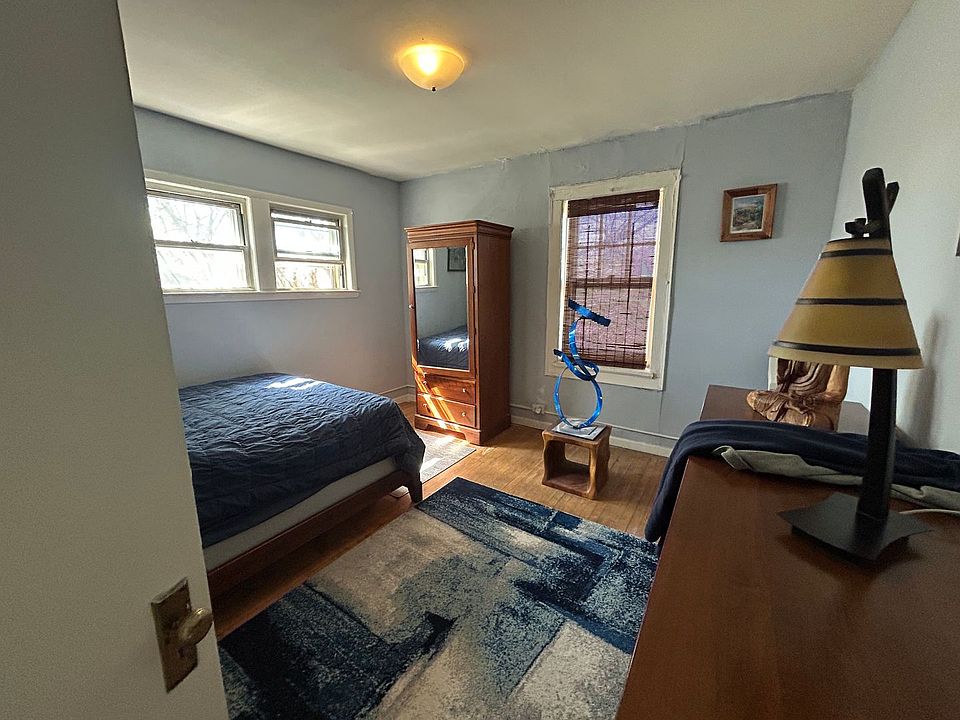 1st image of 2637 N Maryland Ave APT 35