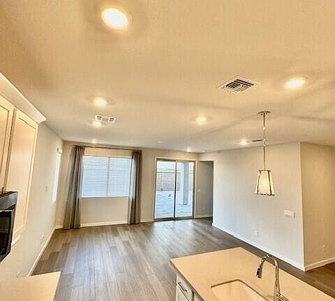 3rd image of 15538 W HACKAMORE Drive