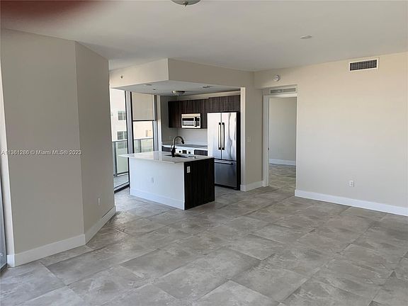 2nd image of 488 NE 18th St Unit 3501