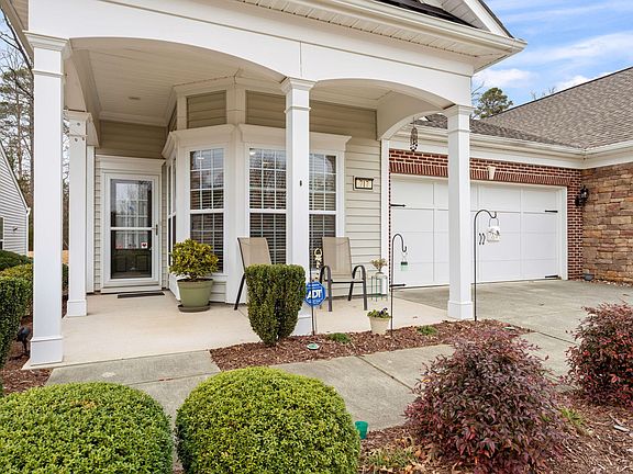 3rd image of 717 Finnbar Dr