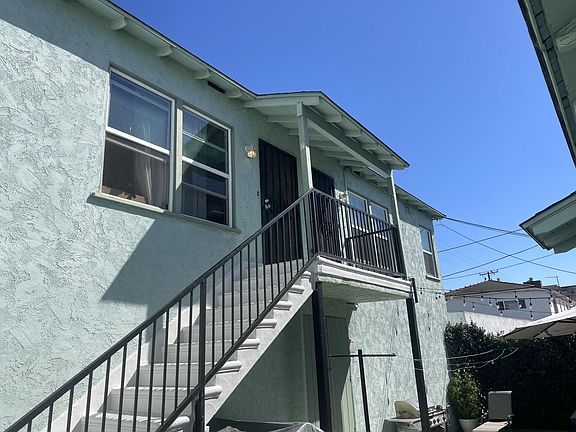 2nd image of 627 9th St APT D