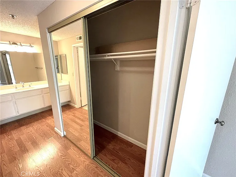 2563 Plaza Del Amo — Photo 14