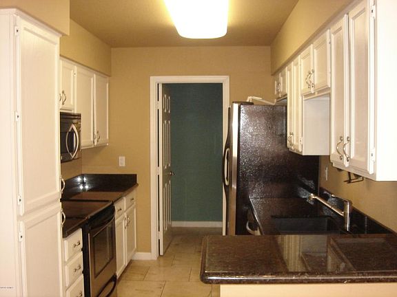 5th image of 10942 E Yucca St