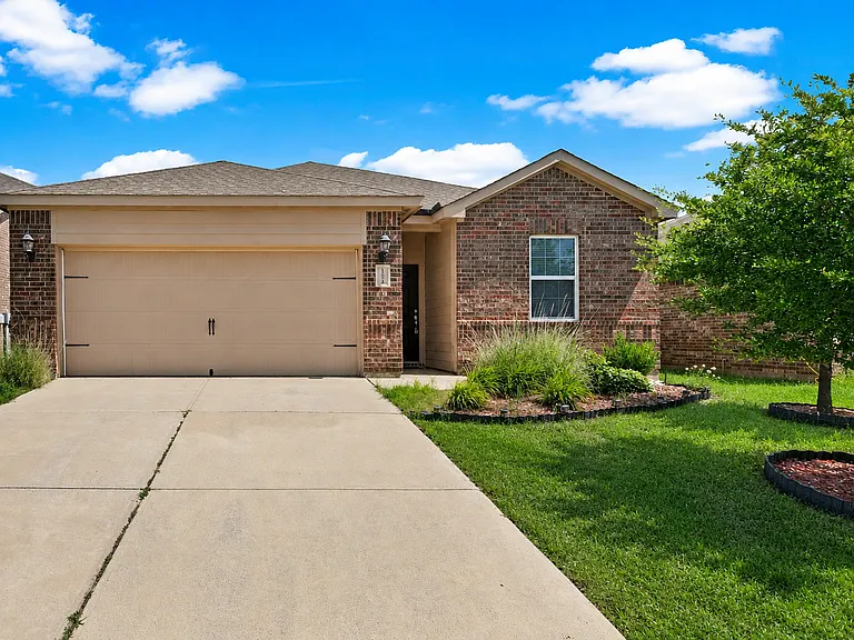 1224 Arizona Dr — Photo 1