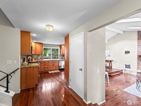 3rd image of 8642 University Point Circle NE