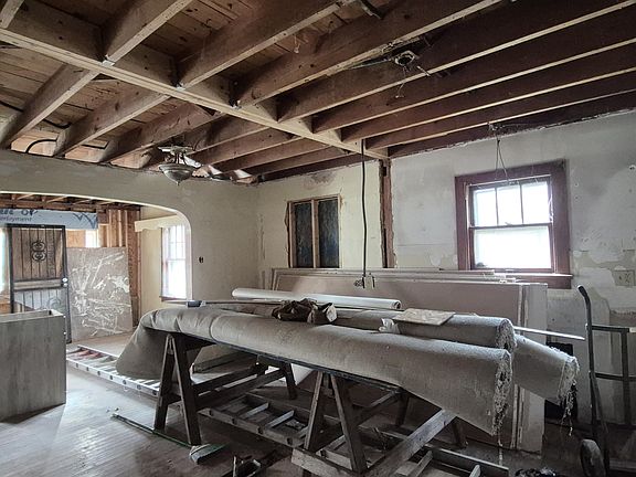 5th image of 4644 Delaware St