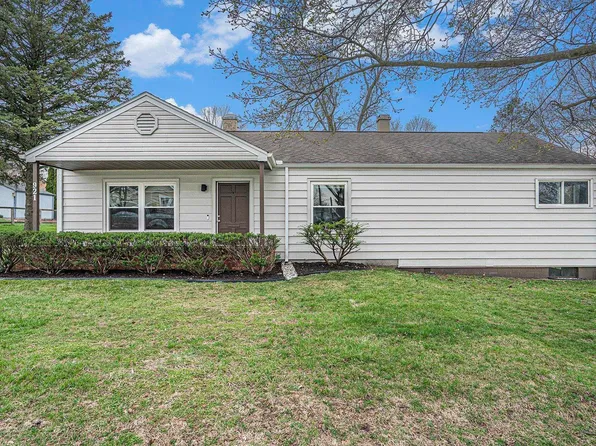 921 Hubbard St, Mishawaka, IN 46544