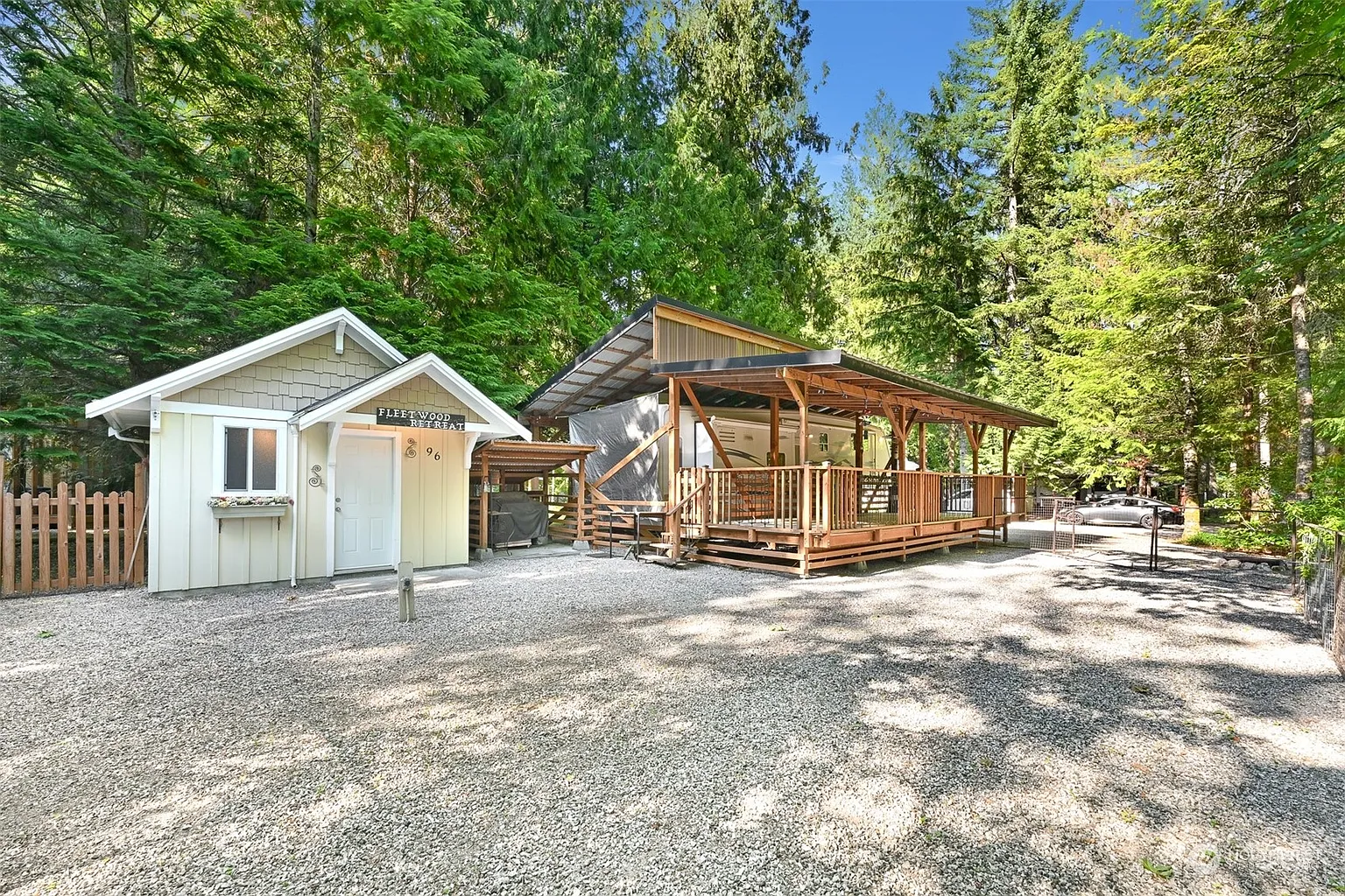 2096 Dogwood Drive photo 1
