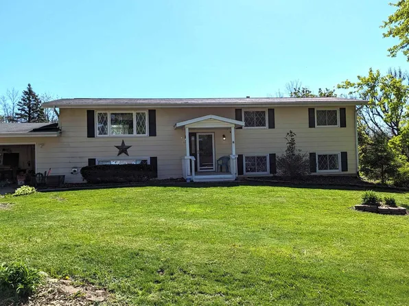 116 Grove Avenue, Elroy, WI 53929