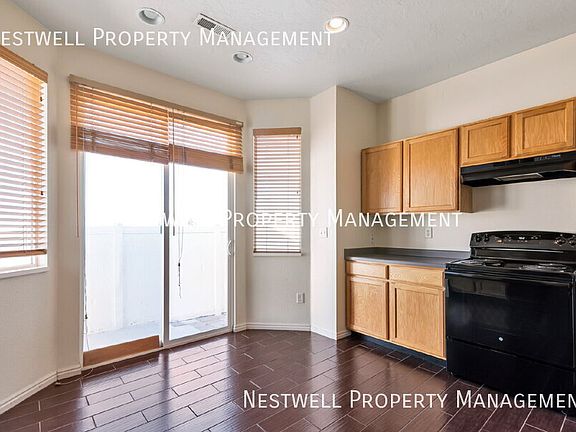 3rd image of 6735 S Mahogany Pl