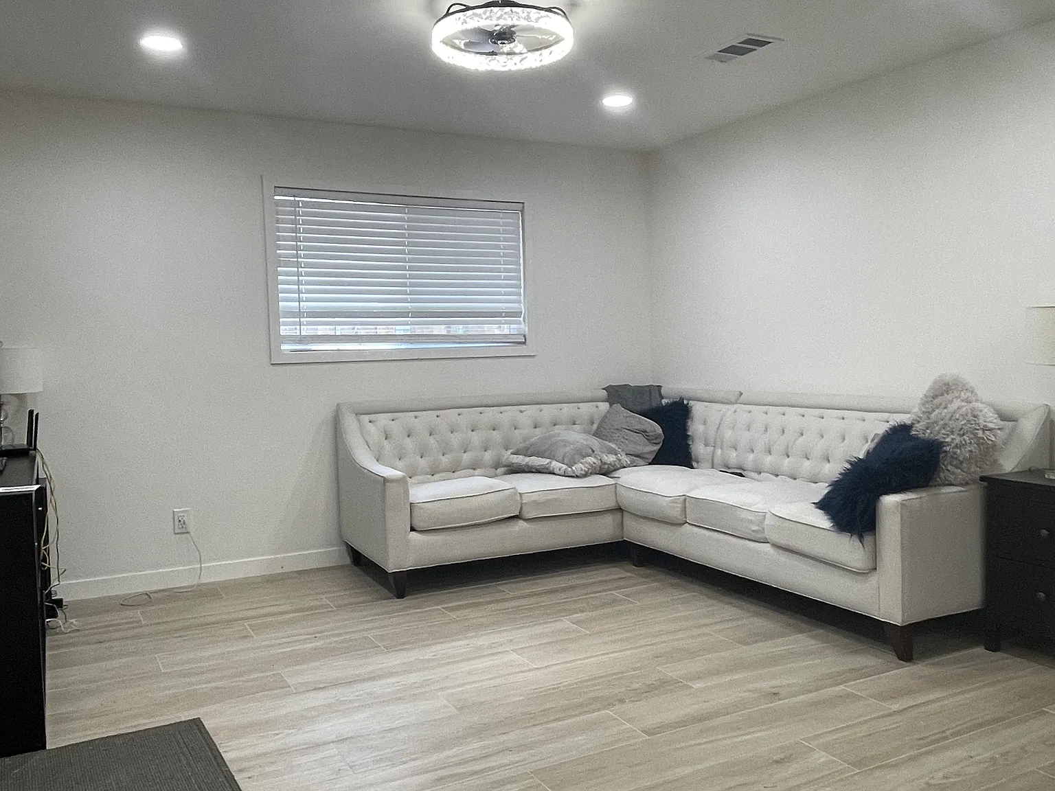 3 bed, 1600 sqft, $1,100 — Photo 4