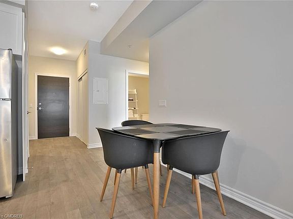 5th image of 150 Oak Park Blvd #210