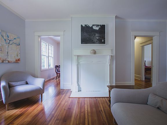 4th image of 2615 Lawndale Ave
