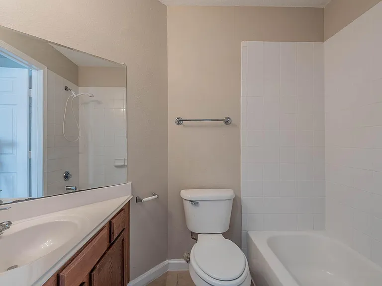 10203 Azalea Vlg — Photo 15