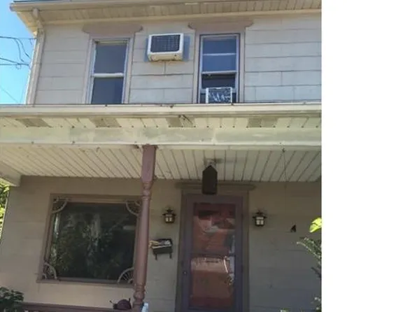 240 S Whitfield St, Nazareth, PA 18064