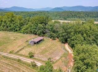 Cow Hollow Rd, Roseland, VA 22967
