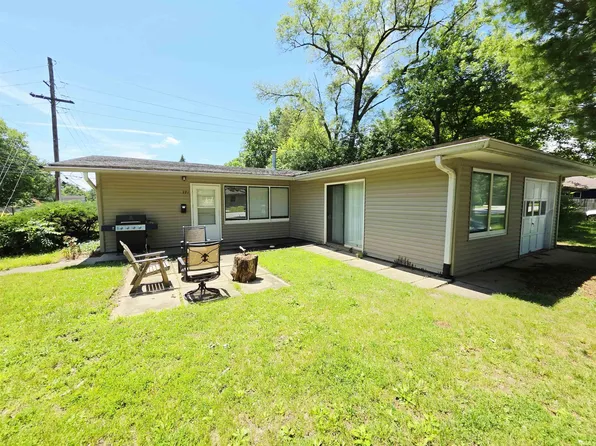 271 E Sunset Ln, West Lafayette, IN 47906