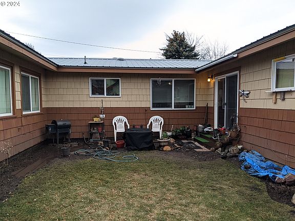 1403 Jackson Ave, La Grande, OR 97850 | MLS #24313443 | Zillow